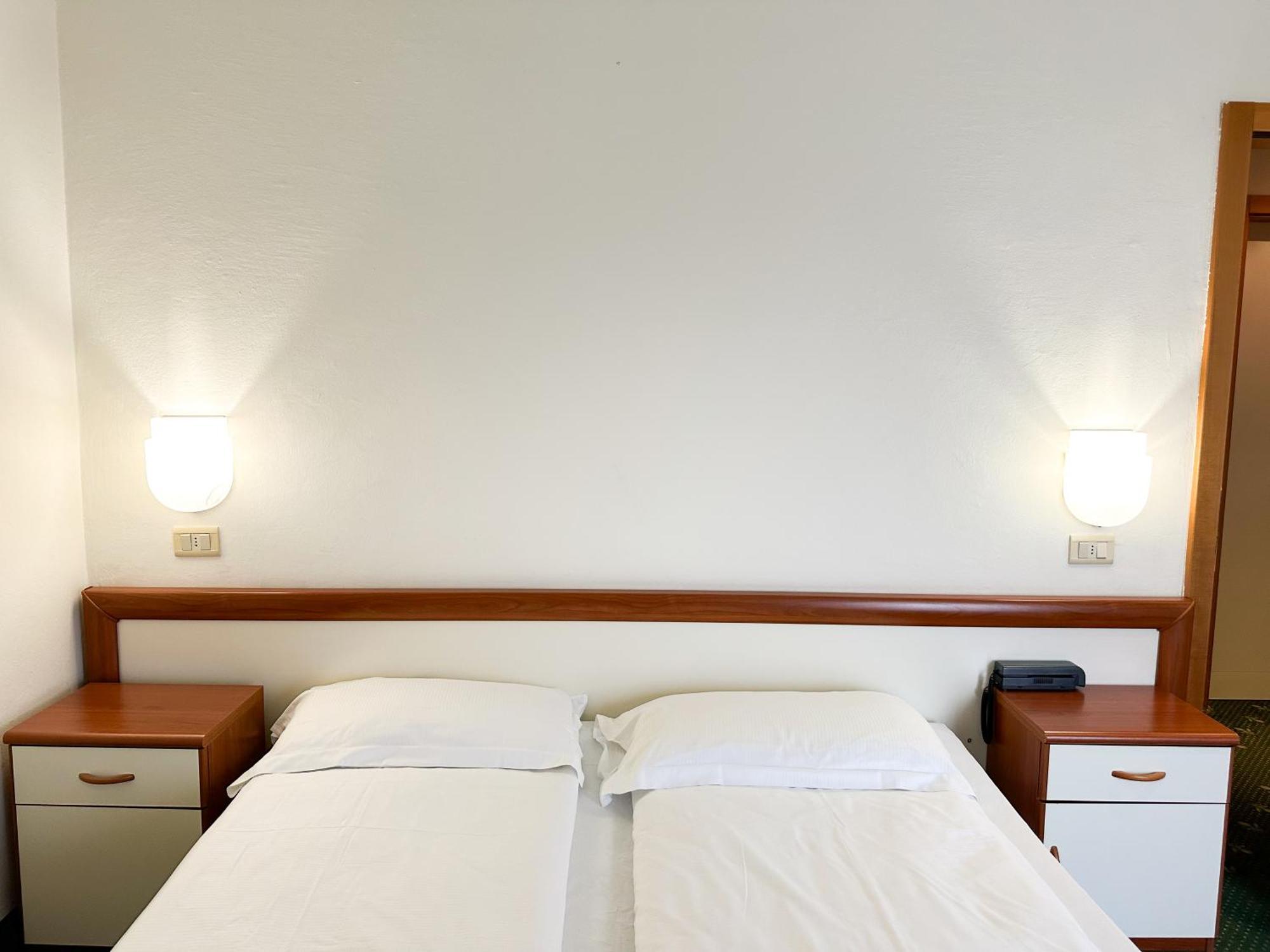 Hotel Bristol リーヴァ・デル・ガルダ エクステリア 写真