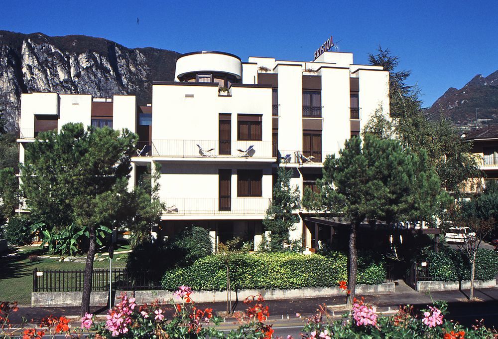 Hotel Bristol リーヴァ・デル・ガルダ エクステリア 写真
